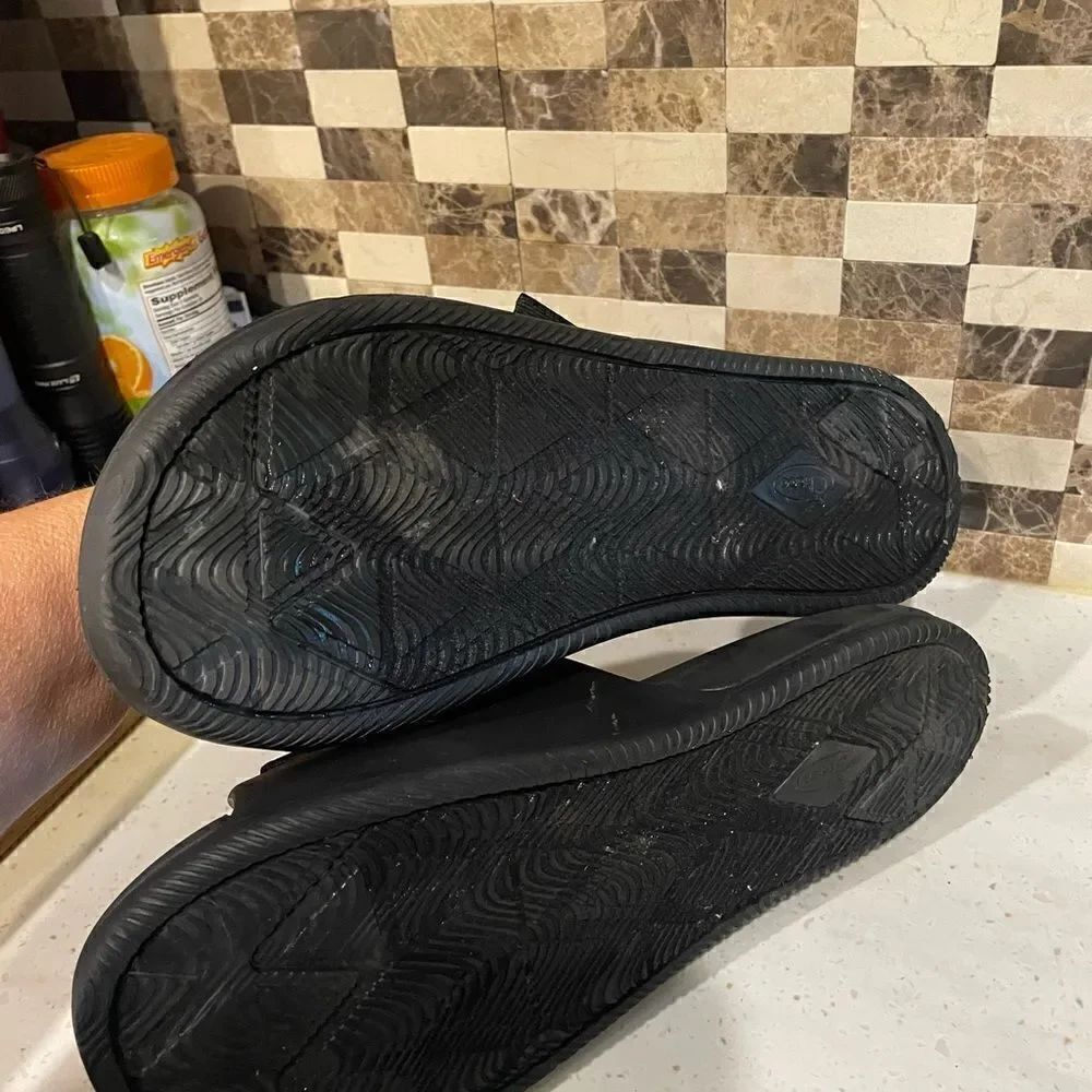 Chaco’s Sandals - Picture 5 of 6